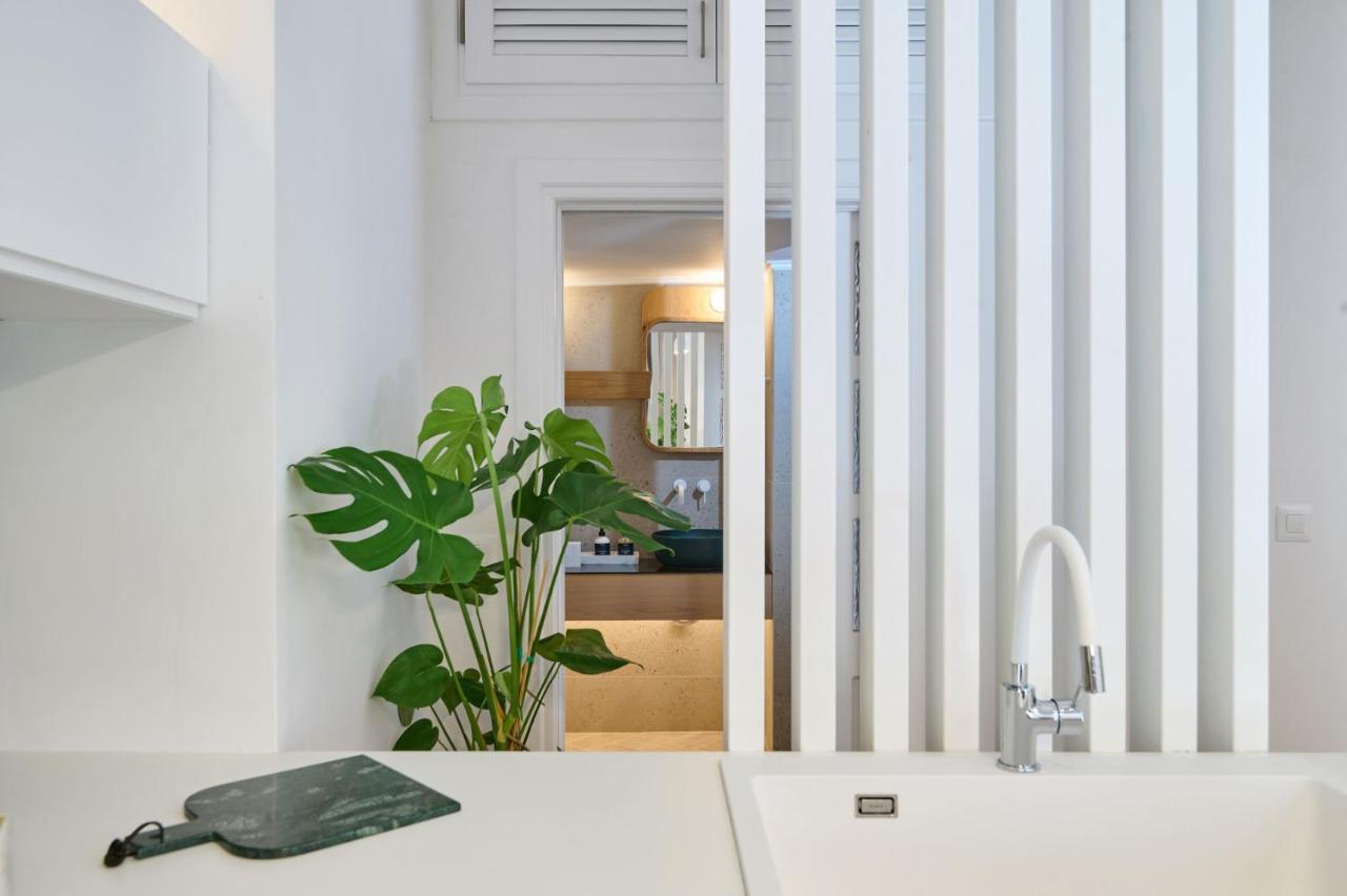 Kaizen Chania - New Central Apartment Just 350M Away With Private Jacuzzi And Free Parking! Exteriör bild