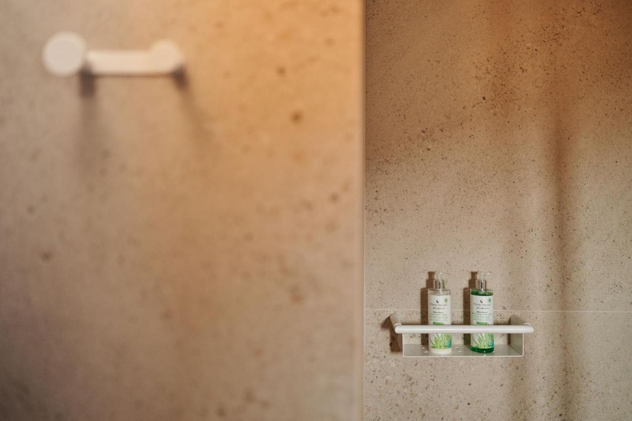 Kaizen Chania - New Central Apartment Just 350M Away With Private Jacuzzi And Free Parking! Exteriör bild